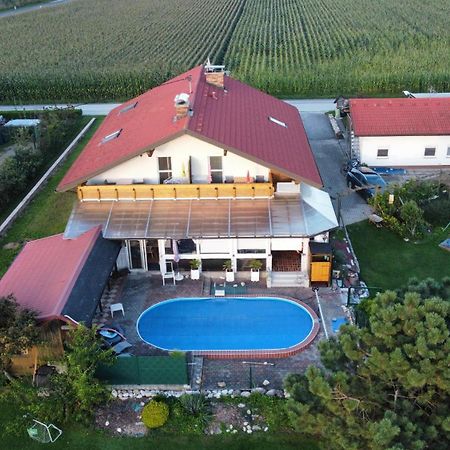 Christis Apartments Eberndorf Εξωτερικό φωτογραφία